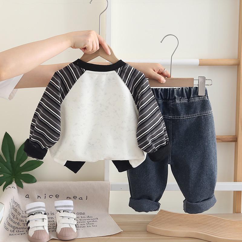 Boys K Printed Sweatshirt And Denim Pant