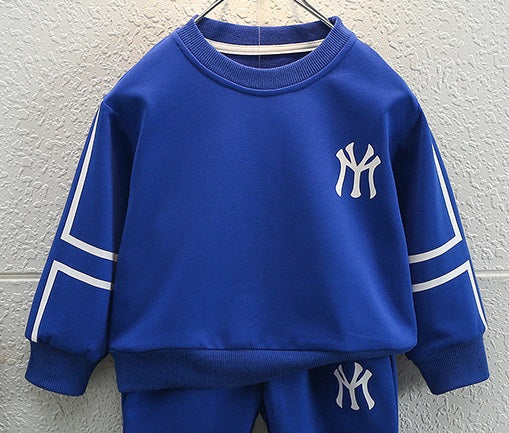 Boy's Cotton Knit Light Winter Text Printed Sweatshirt With Joggers Pant Set - Royal