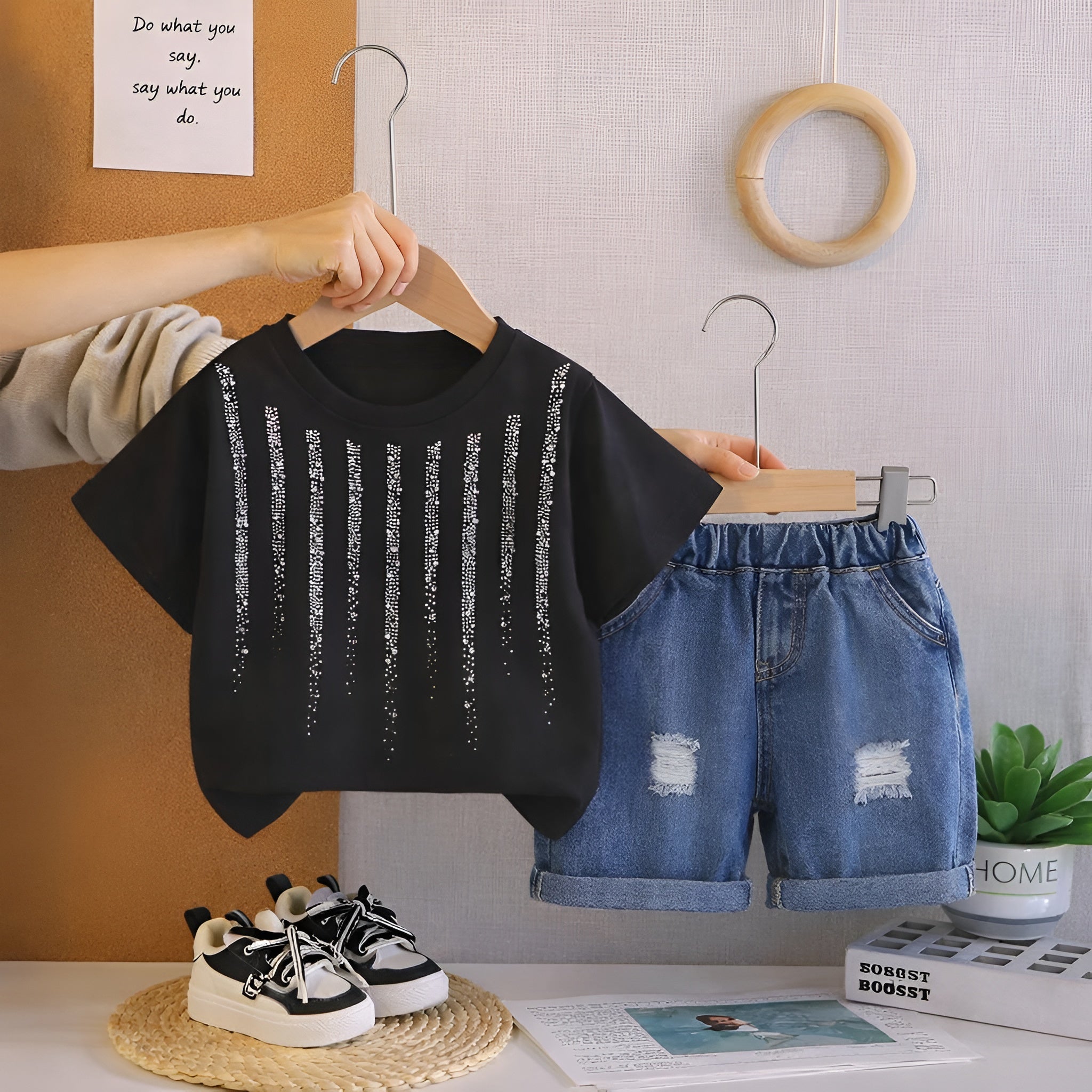 Googo Gaaga Boy's Cotton Lines Embellished Print T-Shirt & Shorts Set - Black