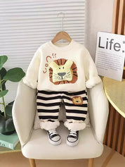Boy's Cotton Fleece Winter Dog Patch Sweatshirt With Joggers Set - Cream