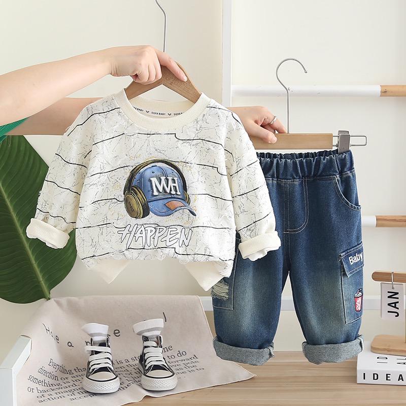 Boys Light Winter Cap Printed Sweatshirt And Denim Pant