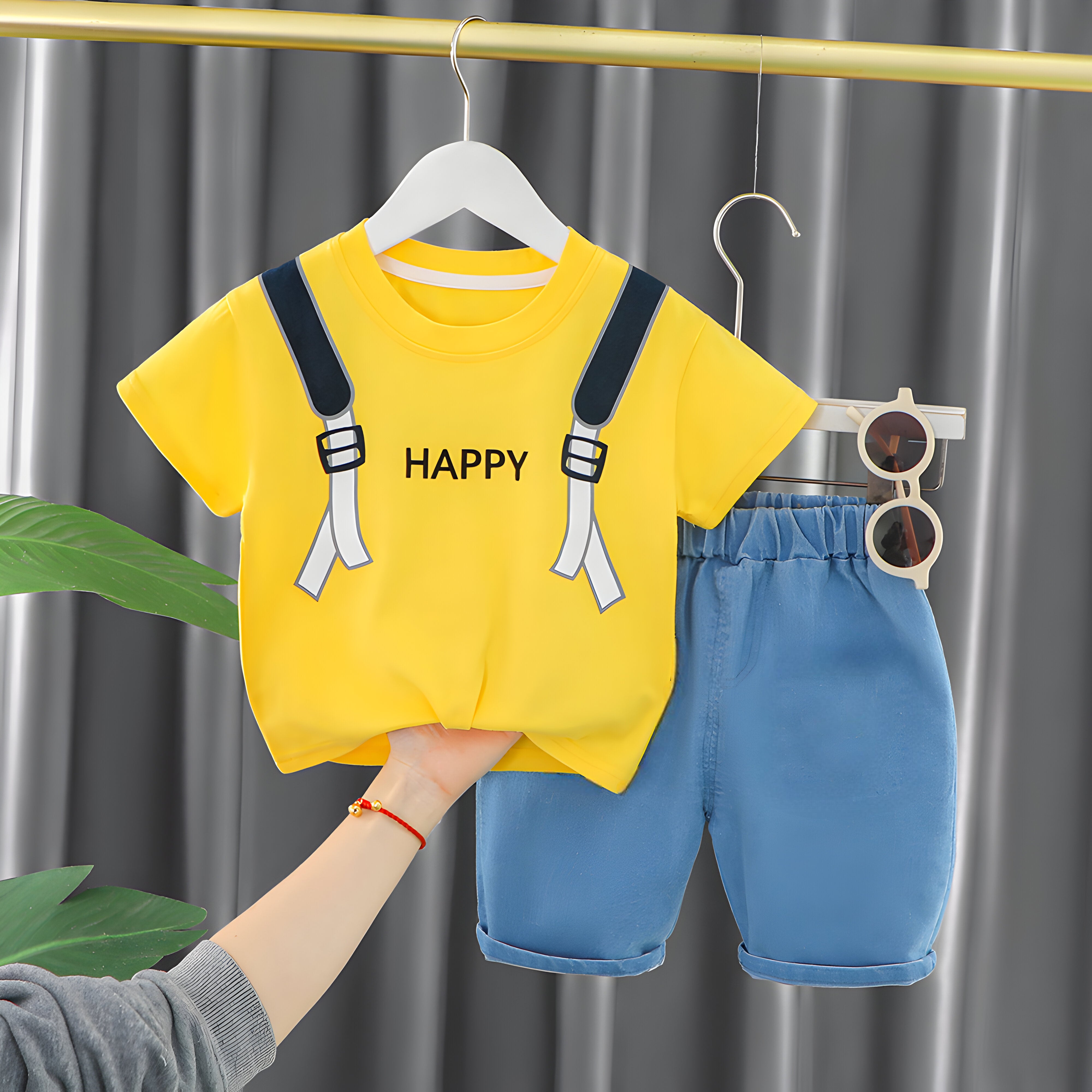 Happy back pack yellow Shirt & shorts