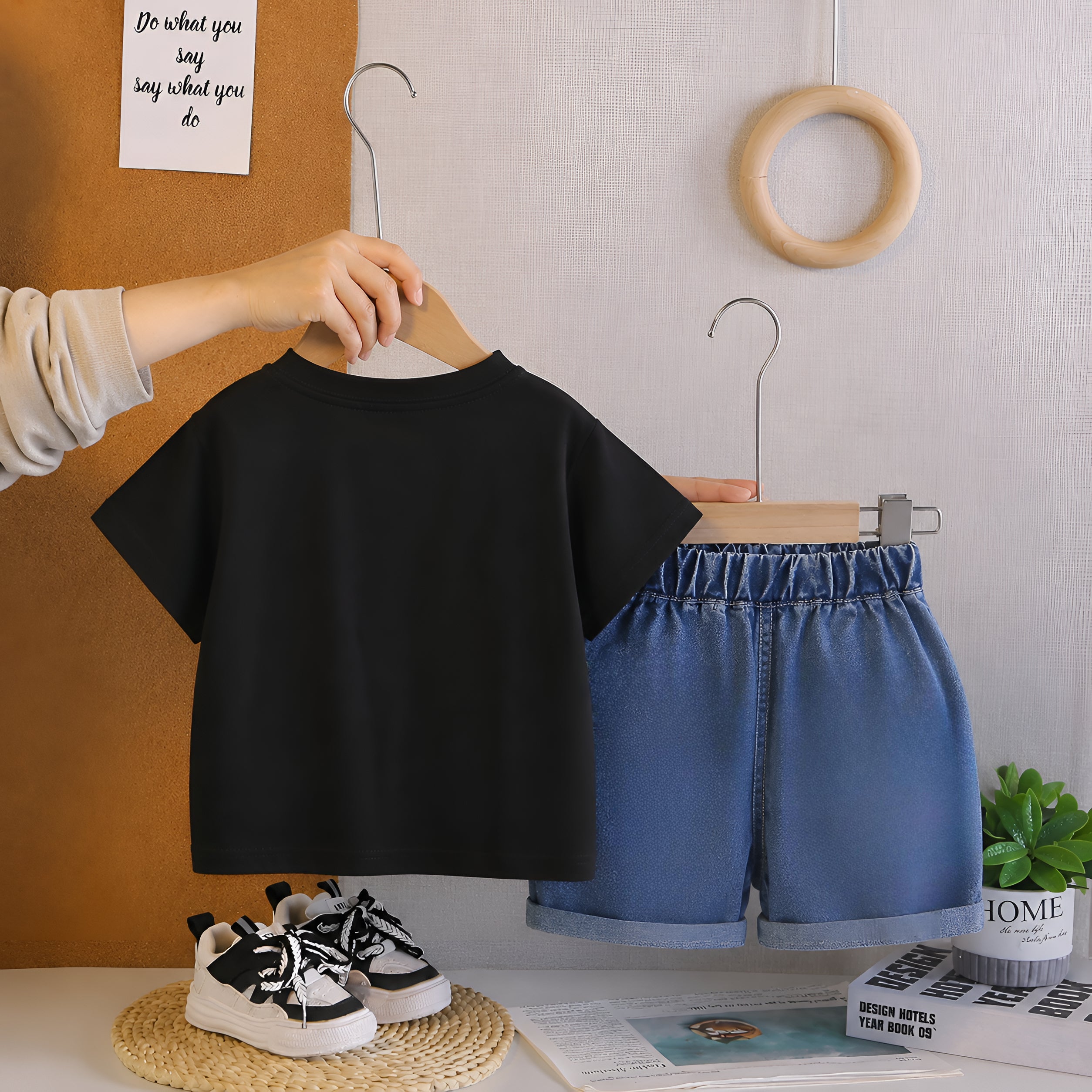 Googo Gaaga Boy's Cotton Lines Embellished Print T-Shirt & Shorts Set - Black
