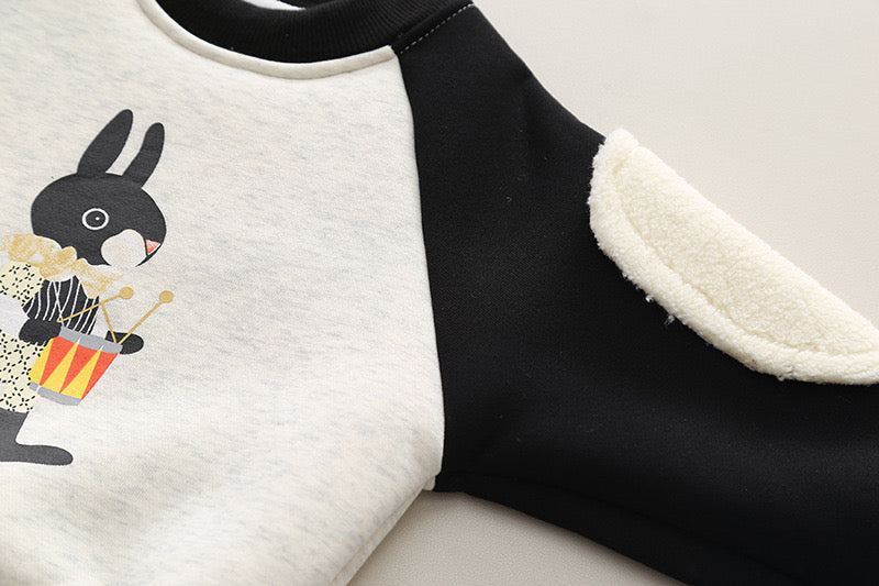 Boy's Cotton Fleece Winter Rabbit Printed Sweatshirt With Joggers Set - Cream