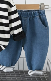 Boy's Cotton Loop Knit Winter Full Sleeves Teddy Embroidered Sweatshirt & Denim Pant Set - Black