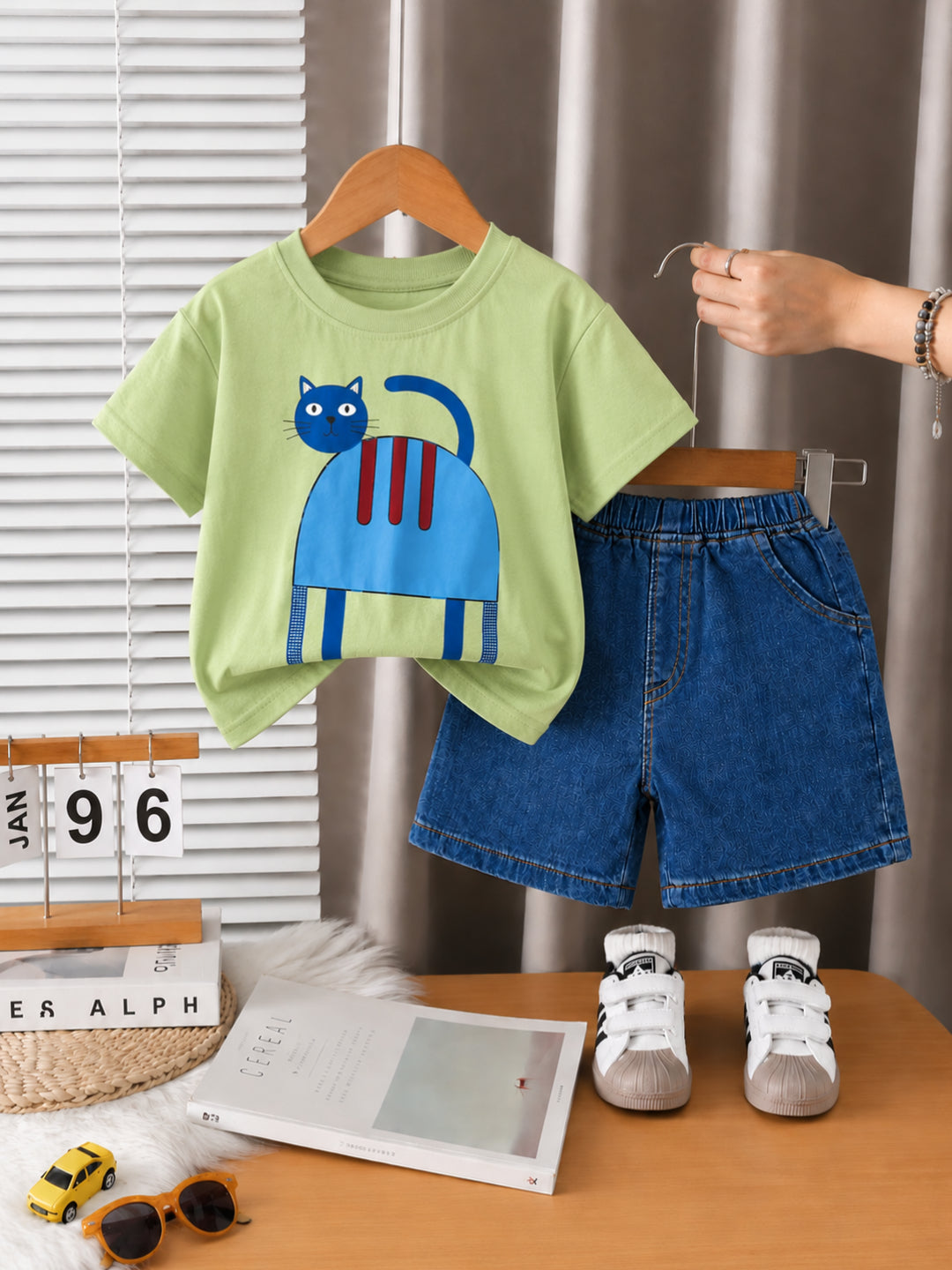 Googo Gaaga Girls Cotton Cat Printed T-Shirt & Shorts Set - Green