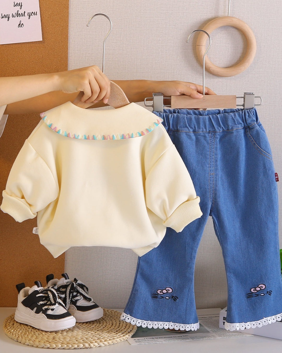 FS_3CatSetCollar-2.jpg