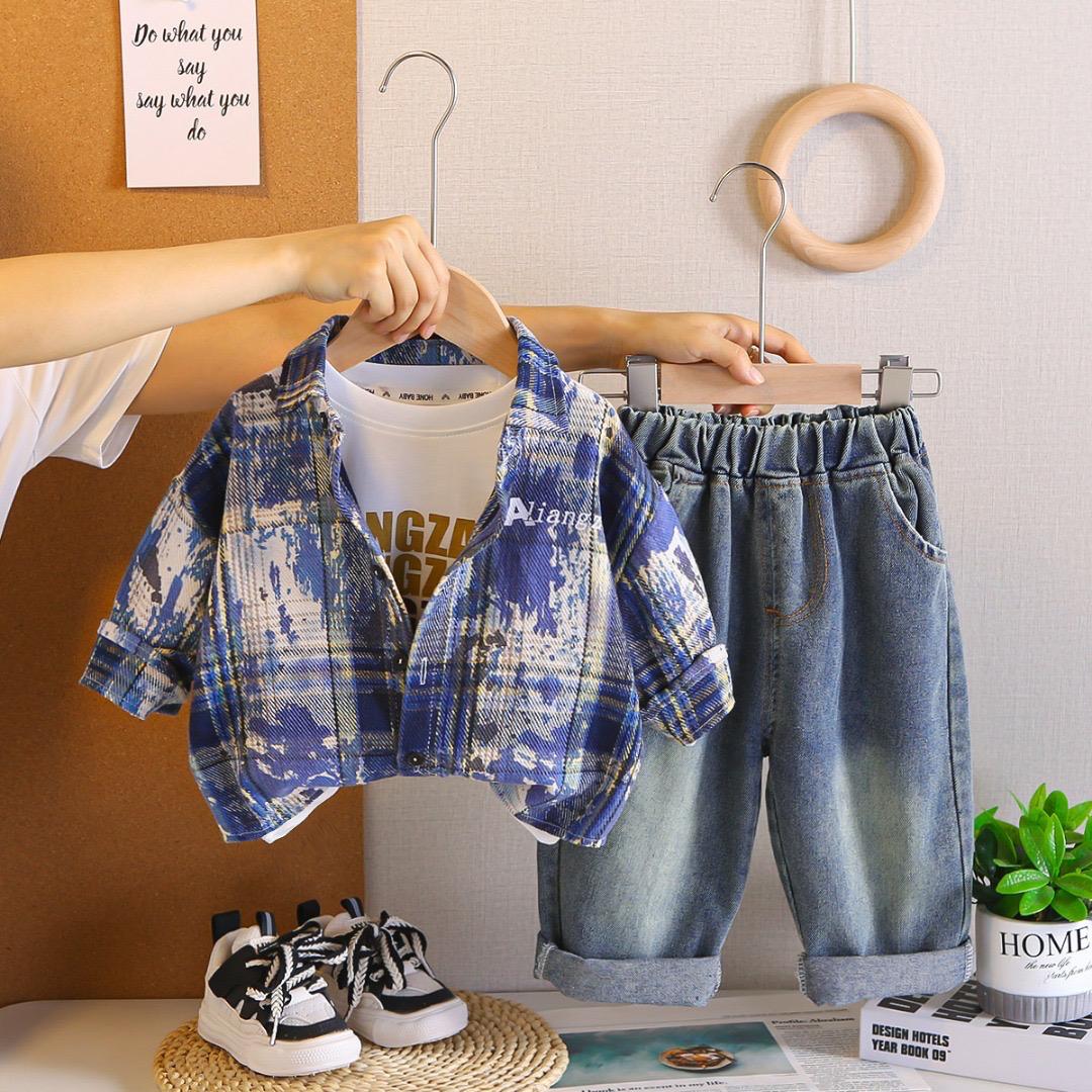 Boys Printed Jacket & Sweatshirt with Denim Pant