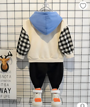 Boys Cotton Light Winter Knit Full Sleeves Teddy Printed Sweatshirt With Joggers Set Pack of 2