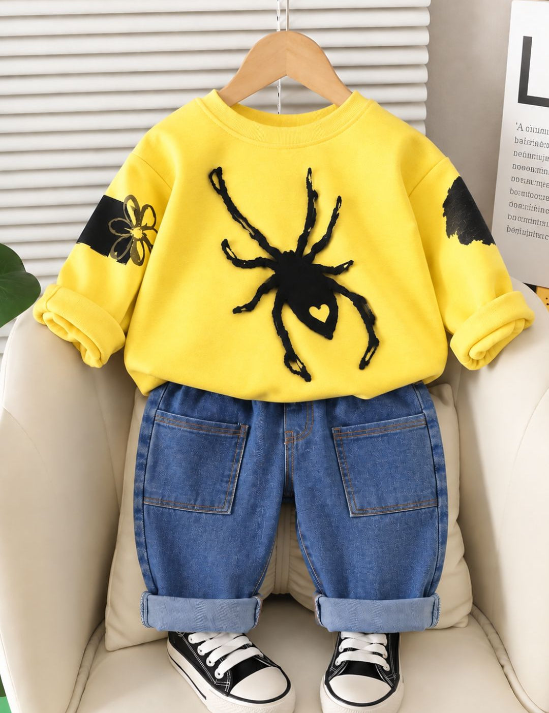 SpiderYellow-01.jpg