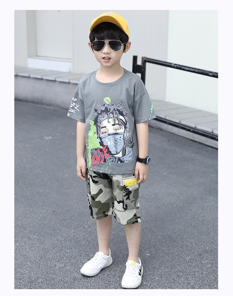 Boy's Camouflage Round Neck T-Shirt & Shorts Set