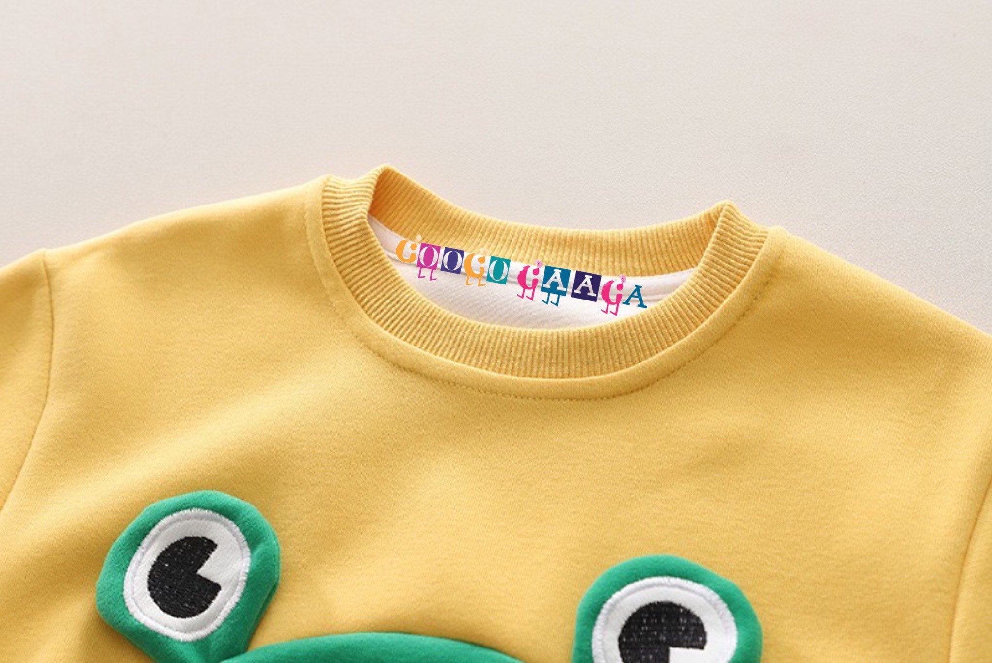 Boy's Yellow Snail Print Sweatshirt & Pants Set